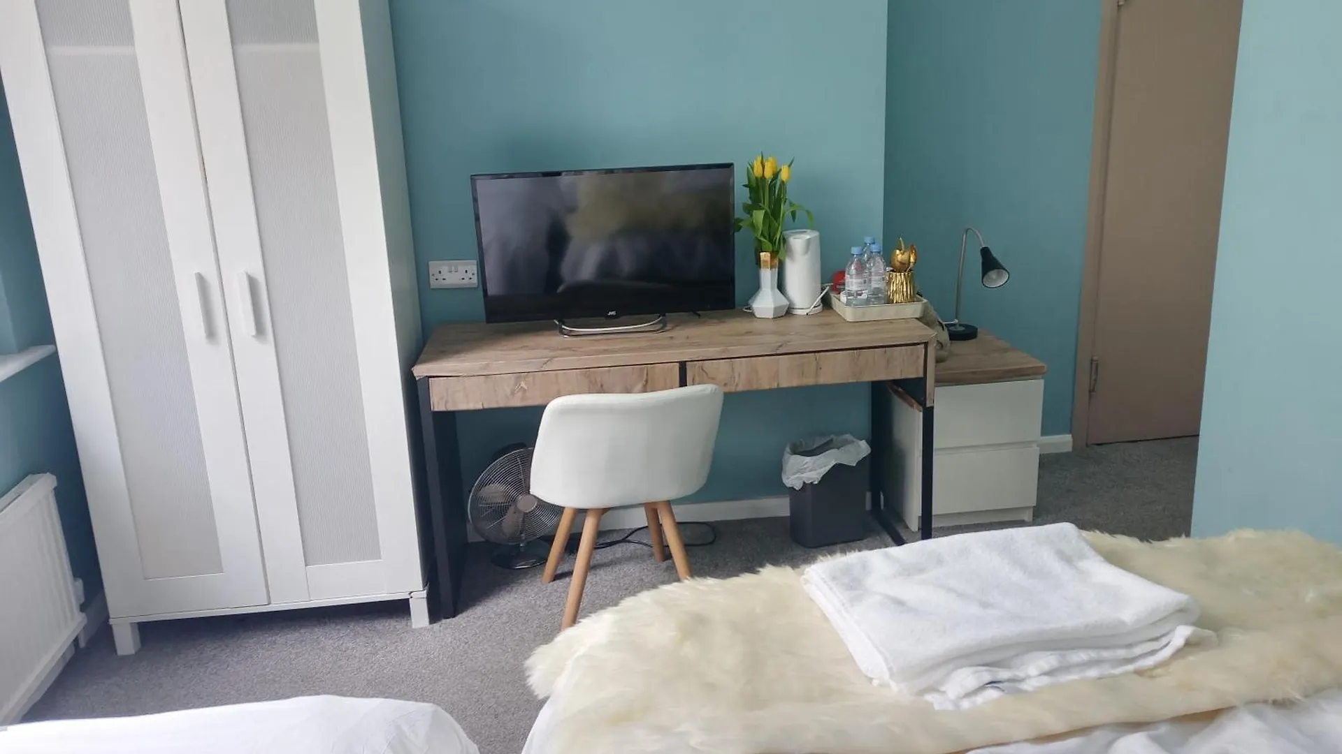 An Exquisite Deluxe Room In A Hotel - Free Parking - With Access To Resturant - Shisha Bar- Wine Bar Λιντς Ξενοδοχείο με διαμερίσματα