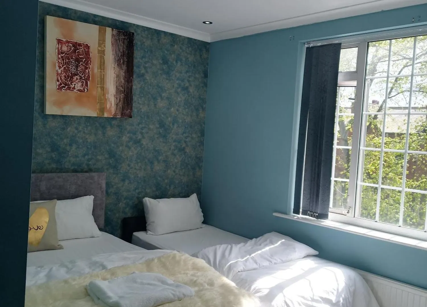 An Exquisite Deluxe Room In A Hotel - Free Parking - With Access To Resturant - Shisha Bar- Wine Bar Λιντς Ηνωμένο Βασίλειο