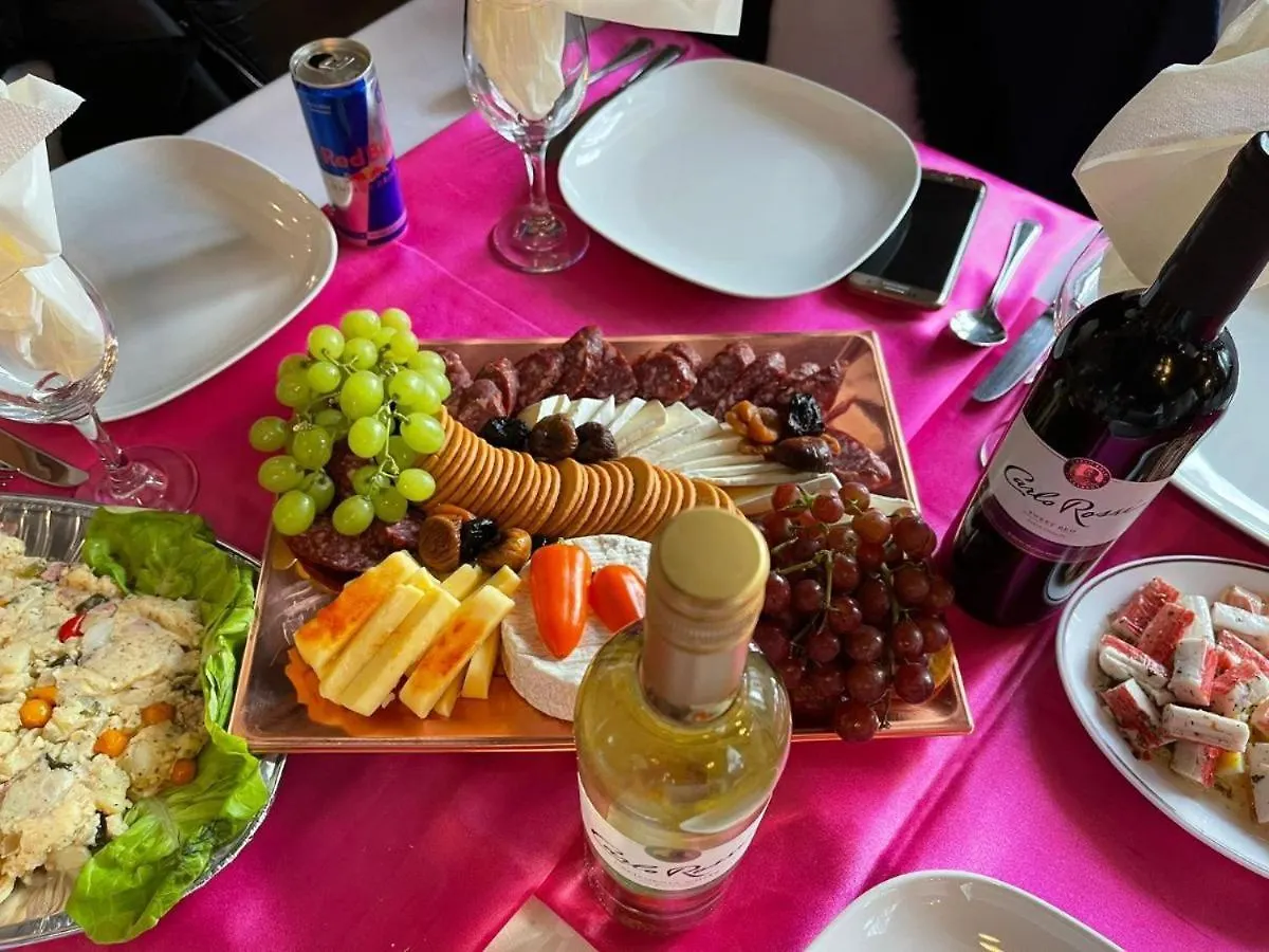 An Exquisite Deluxe Room In A Hotel - Free Parking - With Access To Resturant - Shisha Bar- Wine Bar Λιντς Ξενοδοχείο με διαμερίσματα