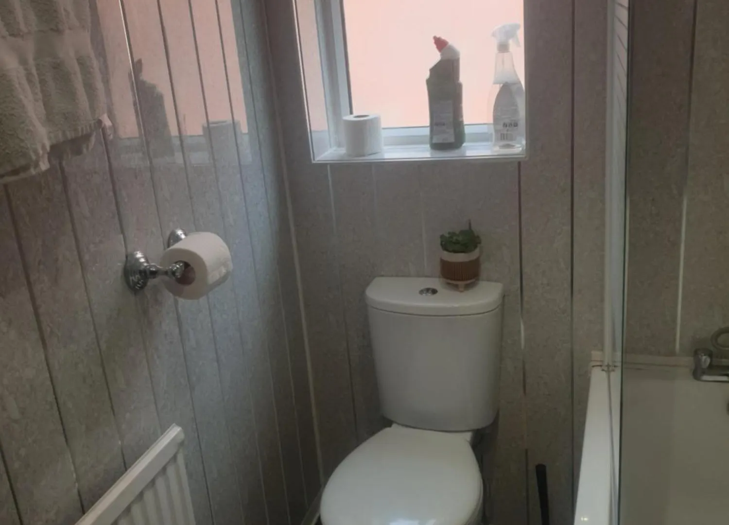 An Exquisite Deluxe Room In A Hotel - Free Parking - With Access To Resturant - Shisha Bar- Wine Bar Λιντς Ξενοδοχείο με διαμερίσματα